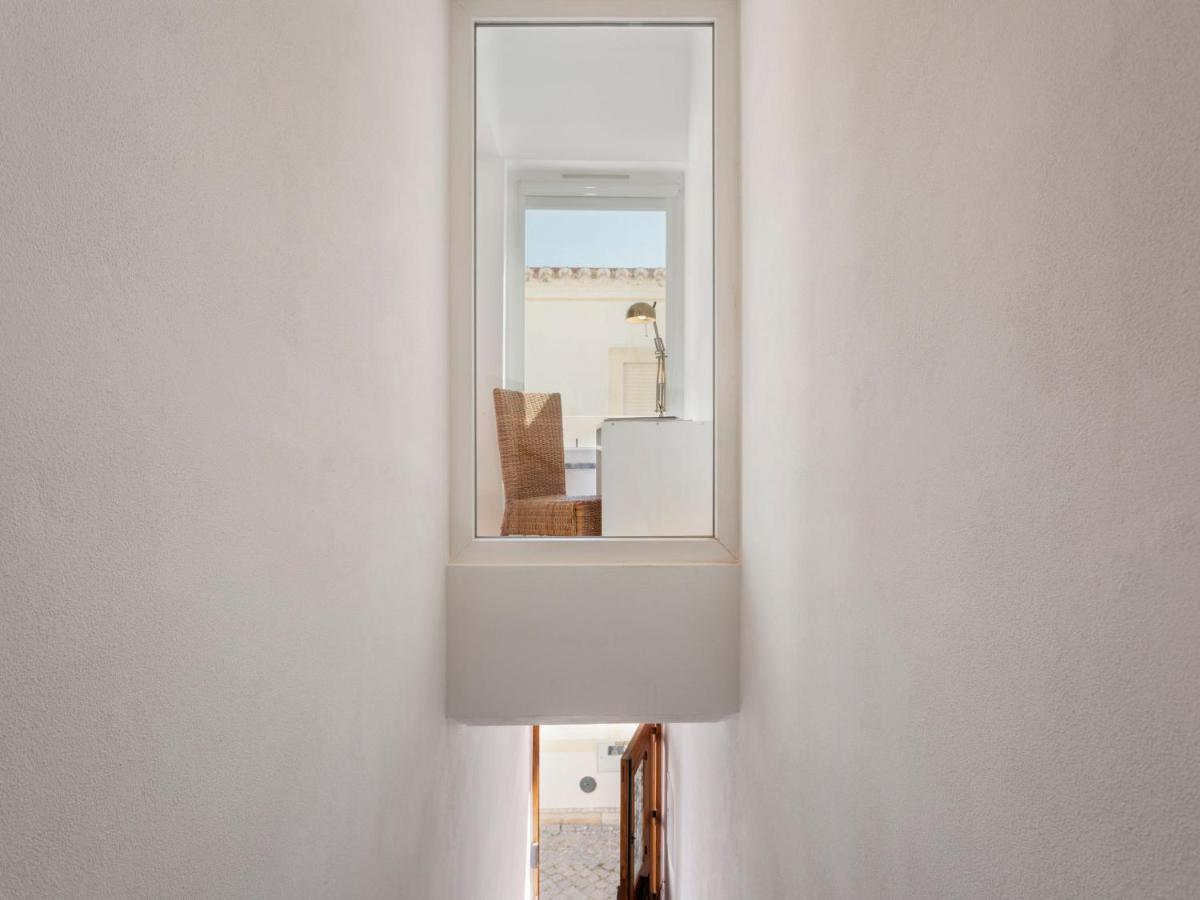 Apartment Dona Meia By Interhome